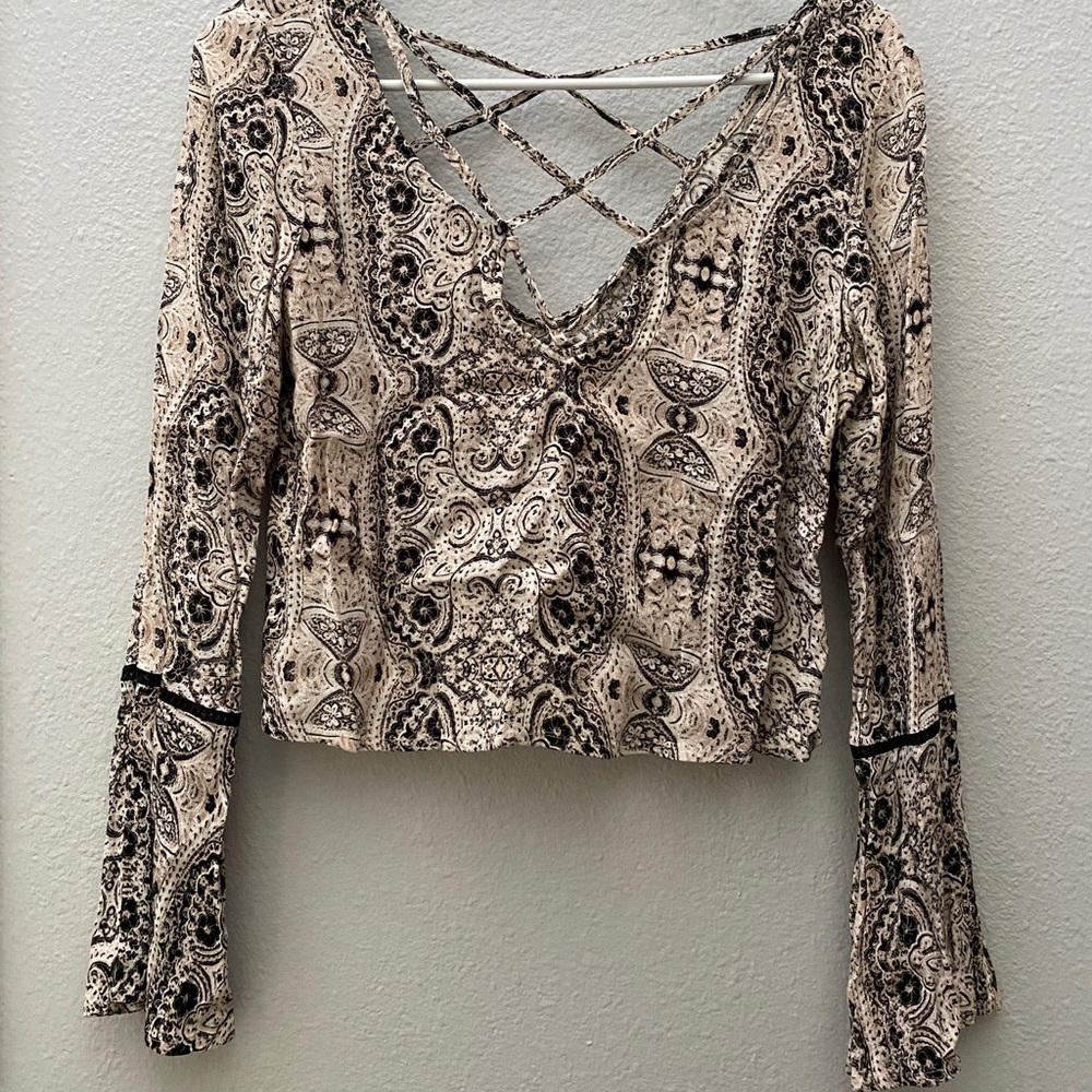 Long sleeve crop top